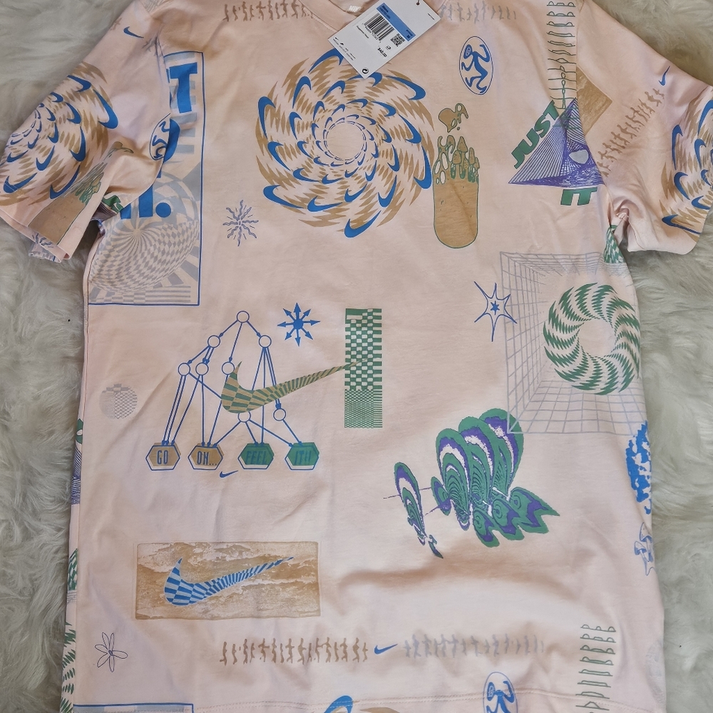 NIKE FESTIVAL TEE